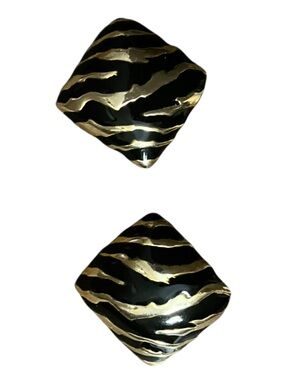Vintage Black Gold Tone Enamel Zebra Stripe Clip On Earrings Marked AD
